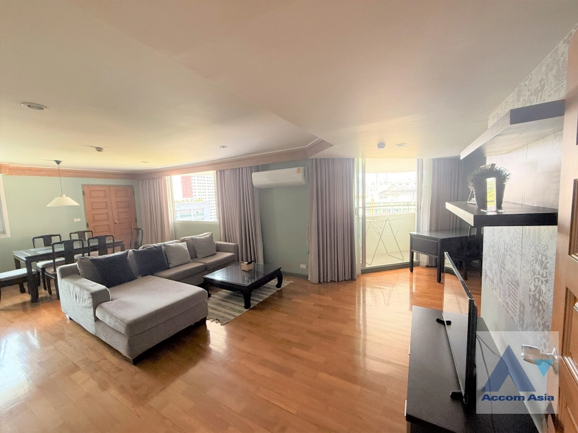  Contemporary Lifestyle Apartment  2 Bedroom for Sale & Rent BTS Nana in Sukhumvit Bangkok