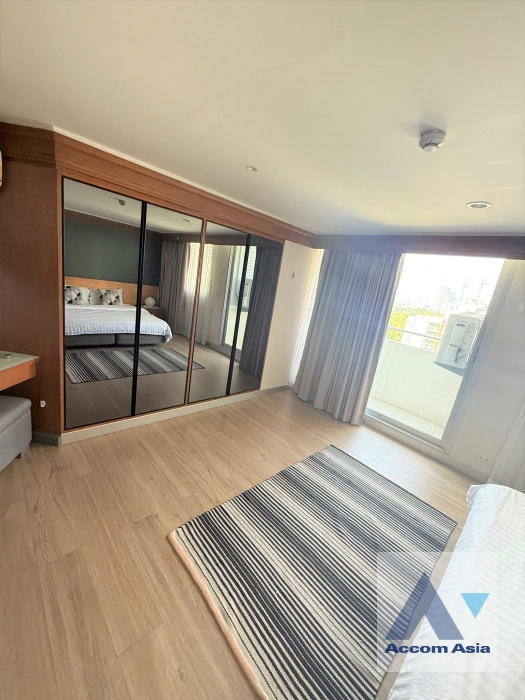 10  2 br Apartment for rent and sale in Sukhumvit ,Bangkok BTS Nana at Contemporary Lifestyle AA45345