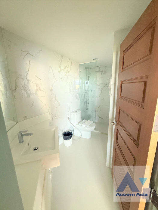 15  2 br Apartment for rent and sale in Sukhumvit ,Bangkok BTS Nana at Contemporary Lifestyle AA45345