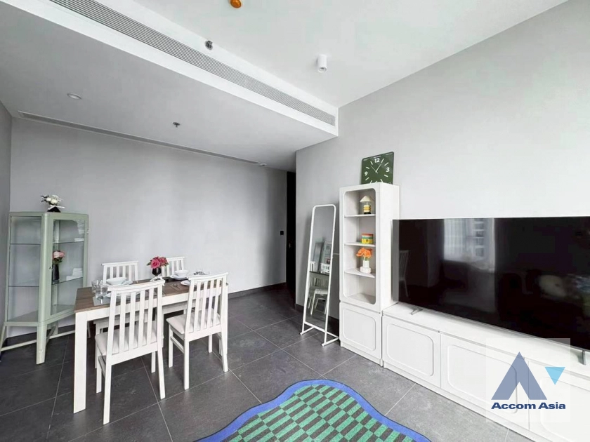 unit 2 Bedrooms  Condominium For Rent in Sathorn, Bangkok  near BTS Chong Nonsi (AA45349)