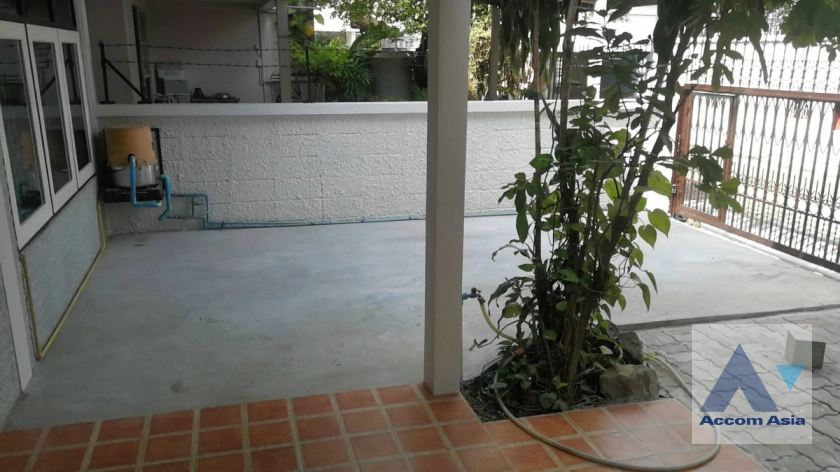 12  2 br House for rent and sale in Phaholyothin ,Bangkok BTS Ari AA45353