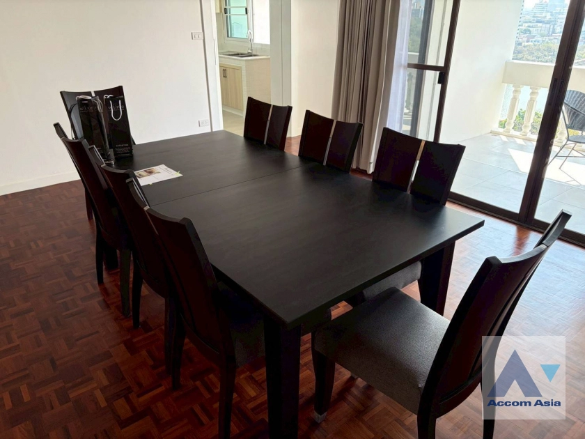 10  3 br Apartment For Rent in Sukhumvit ,Bangkok MRT Sukhumvit - BTS Asok at Family Apartment with Lake View AA45356