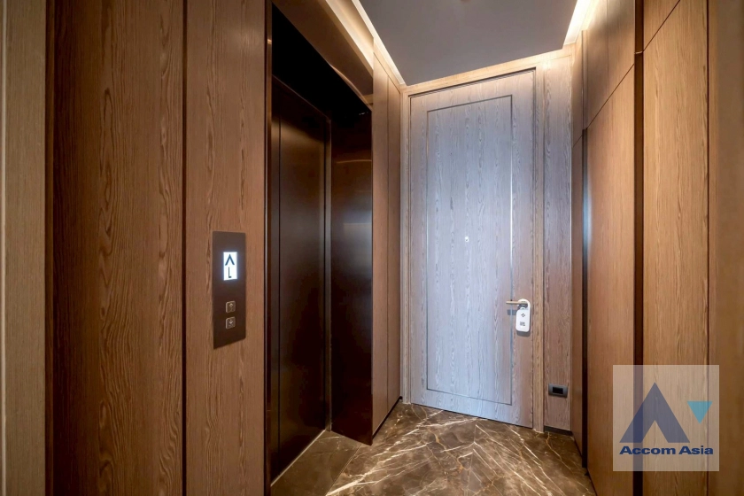 24  1 br Condominium for rent and sale in Ploenchit ,Bangkok BTS Chitlom at Scope Langsuan AA45361