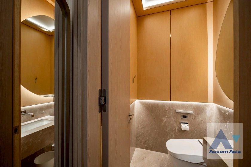 26  1 br Condominium for rent and sale in Ploenchit ,Bangkok BTS Chitlom at Scope Langsuan AA45361