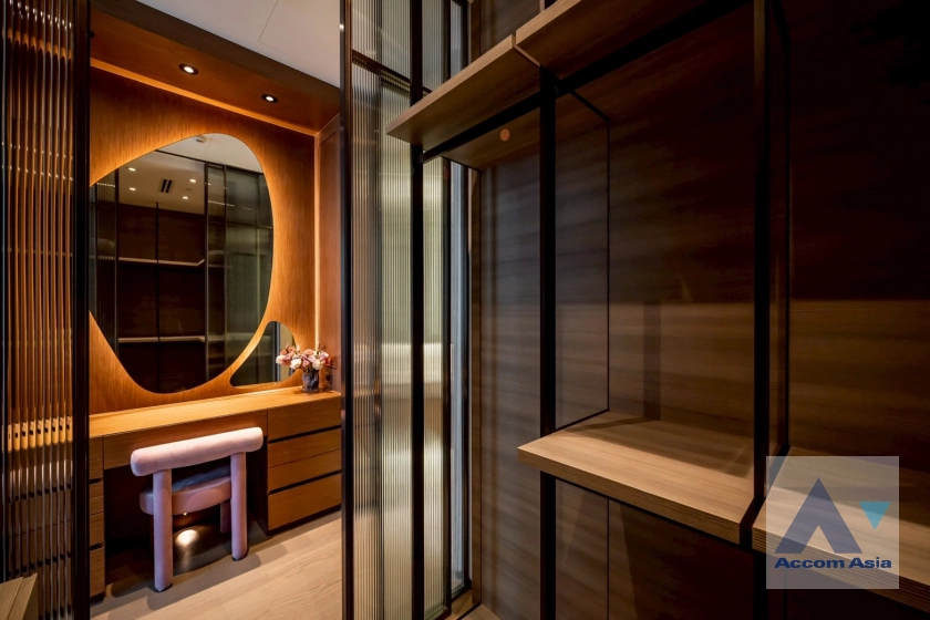 34  1 br Condominium for rent and sale in Ploenchit ,Bangkok BTS Chitlom at Scope Langsuan AA45361