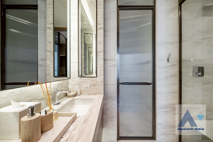 39  1 br Condominium for rent and sale in Ploenchit ,Bangkok BTS Chitlom at Scope Langsuan AA45361