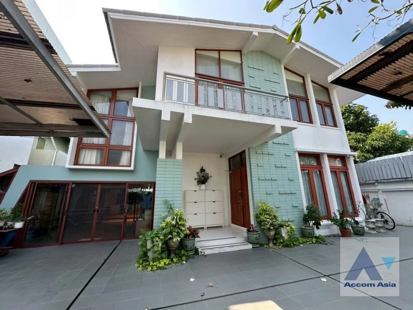  2  5 br House For Sale in Dusit ,Bangkok BTS Ari AA45364