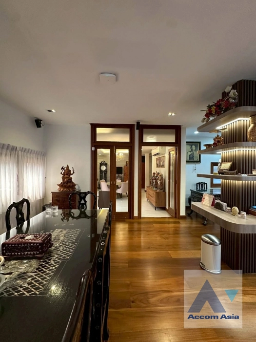 11  5 br House For Sale in Dusit ,Bangkok BTS Ari AA45364