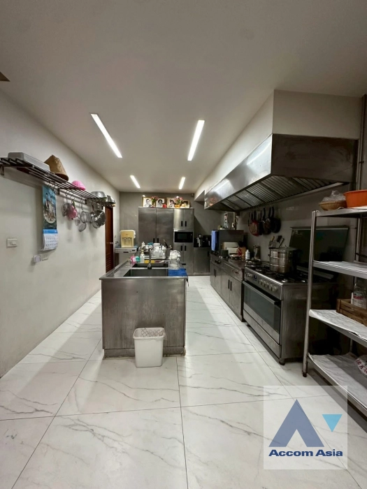 8  5 br House For Sale in Dusit ,Bangkok BTS Ari AA45364