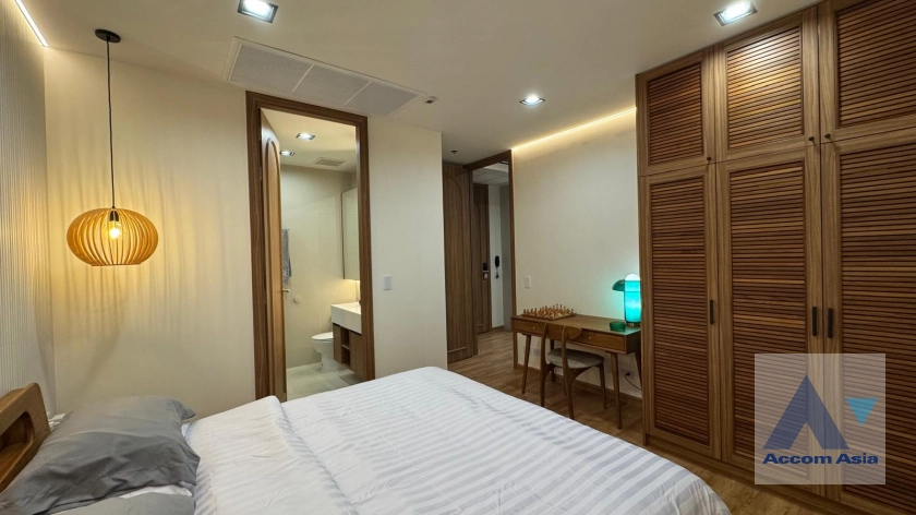 7  2 br Condominium for rent and sale in Sathorn ,Bangkok BRT Thanon Chan at The Lofts Yennakart AA45371