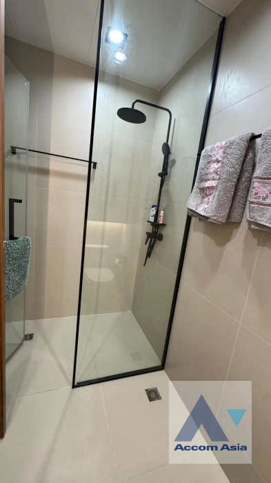 10  2 br Condominium for rent and sale in Sathorn ,Bangkok BRT Thanon Chan at The Lofts Yennakart AA45371