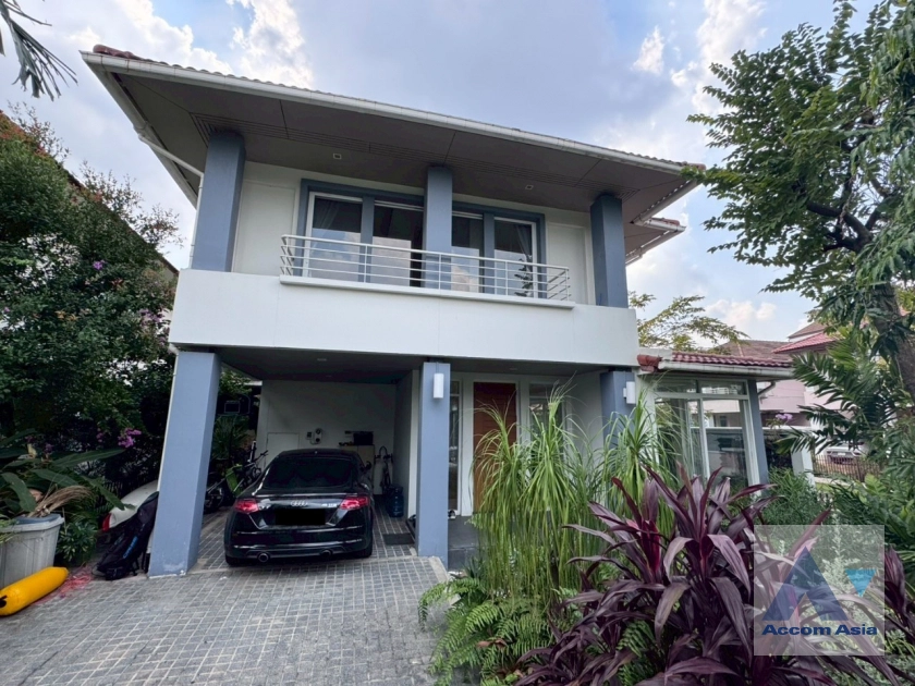 unit 3 Bedrooms  House For Rent in Lat Phrao, Bangkok  (AA45376)