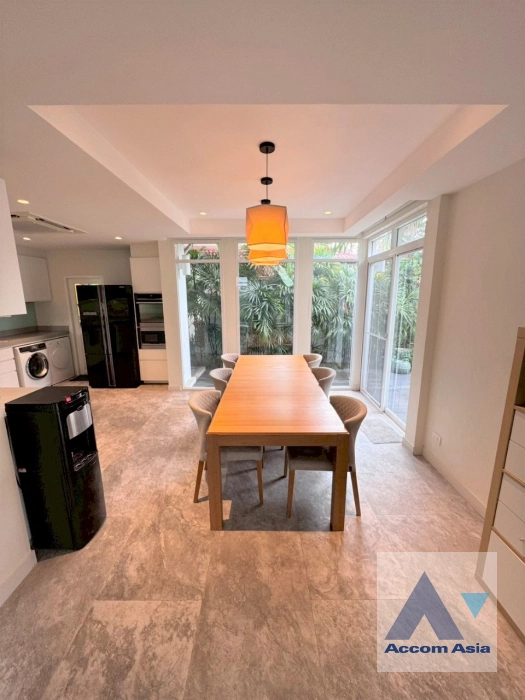 unit 3 Bedrooms  House For Rent in Lat Phrao, Bangkok  (AA45376)