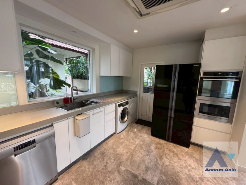 6  3 br House For Rent in Lat Phrao ,Bangkok  at Bangkok Villa AA45376