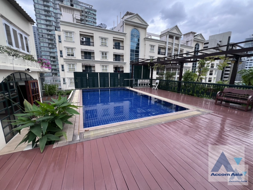  2  3 br Apartment For Rent in Sukhumvit ,Bangkok BTS Phrom Phong at Good maintained AA45377