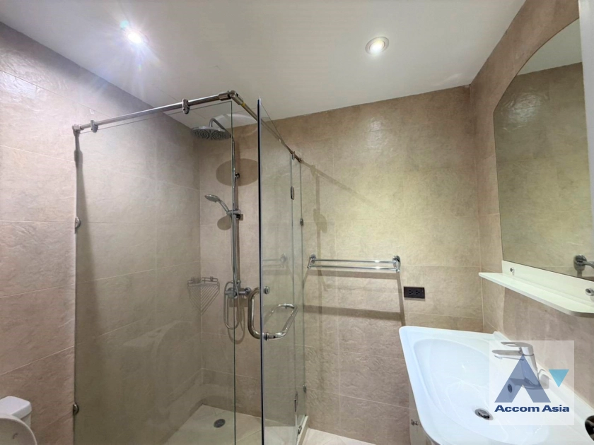 14  4 br Condominium For Rent in Sukhumvit ,Bangkok BTS Phrom Phong at Le Raffine Sukhumvit 24 AA45384