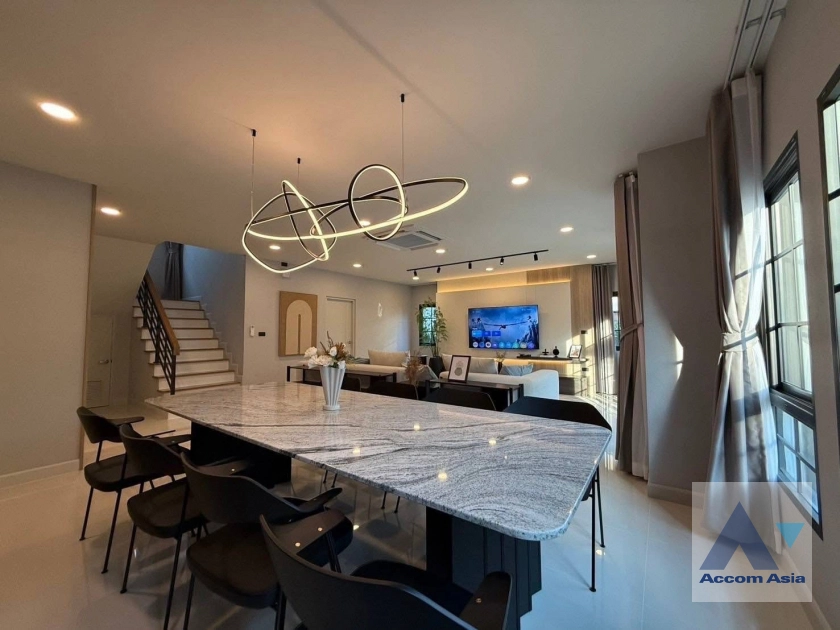 6  5 br House For Rent in Samutprakan ,Samutprakan  at Centro Bangna AA45386