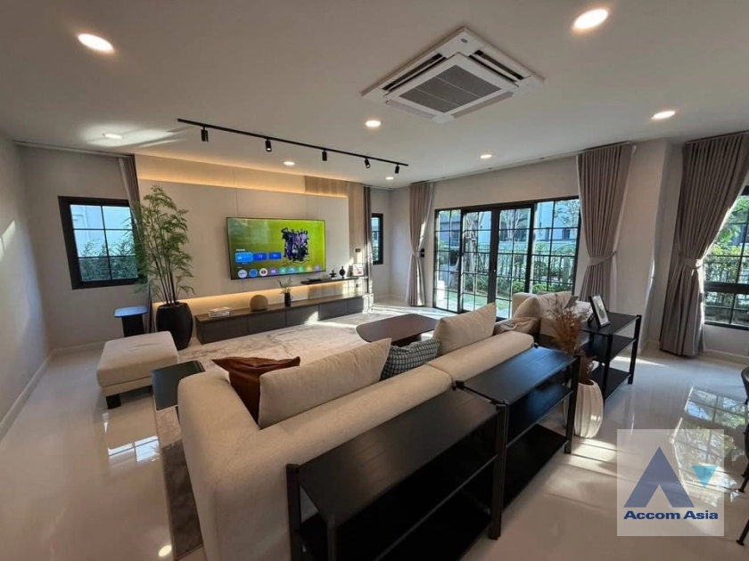 4  5 br House For Rent in Samutprakan ,Samutprakan  at Centro Bangna AA45386