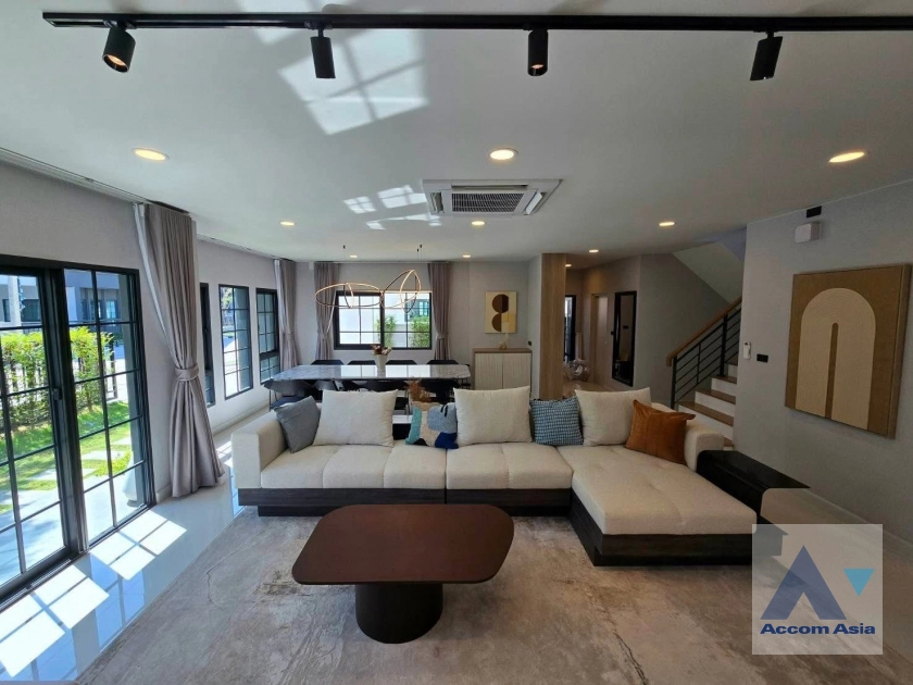  1  5 br House For Rent in Samutprakan ,Samutprakan  at Centro Bangna AA45386