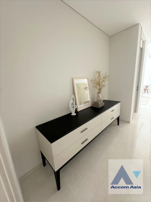 7  2 br Condominium For Rent in Ploenchit ,Bangkok  at The Residences at Sindhorn Kempinski Hotel Bangkok AA45392