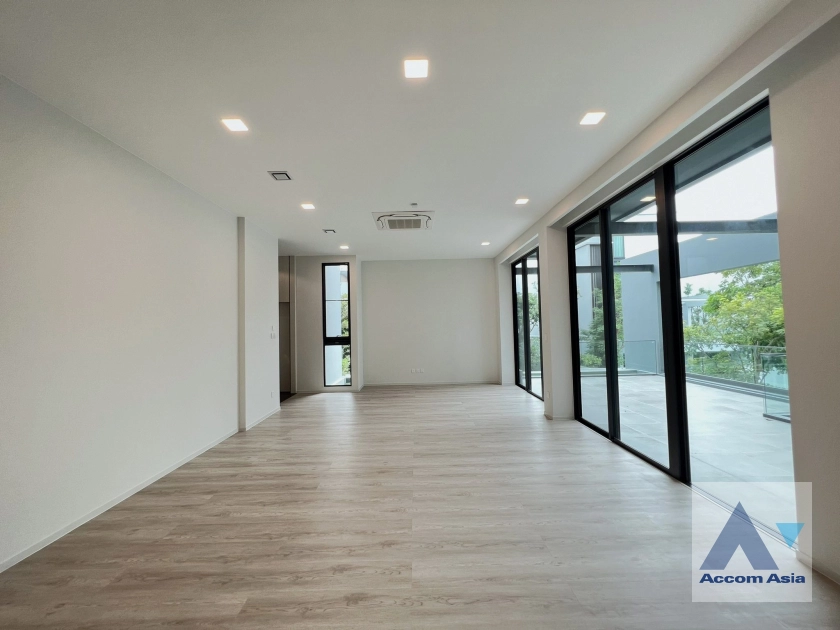 5  4 br House For Sale in Latkrabang ,Bangkok  at VIVE Krungthep Kreetha AA45397