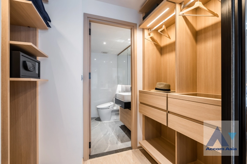 11  2 br Apartment for rent and sale in Sukhumvit ,Bangkok BTS Ekkamai at Luxury apartment AA45400