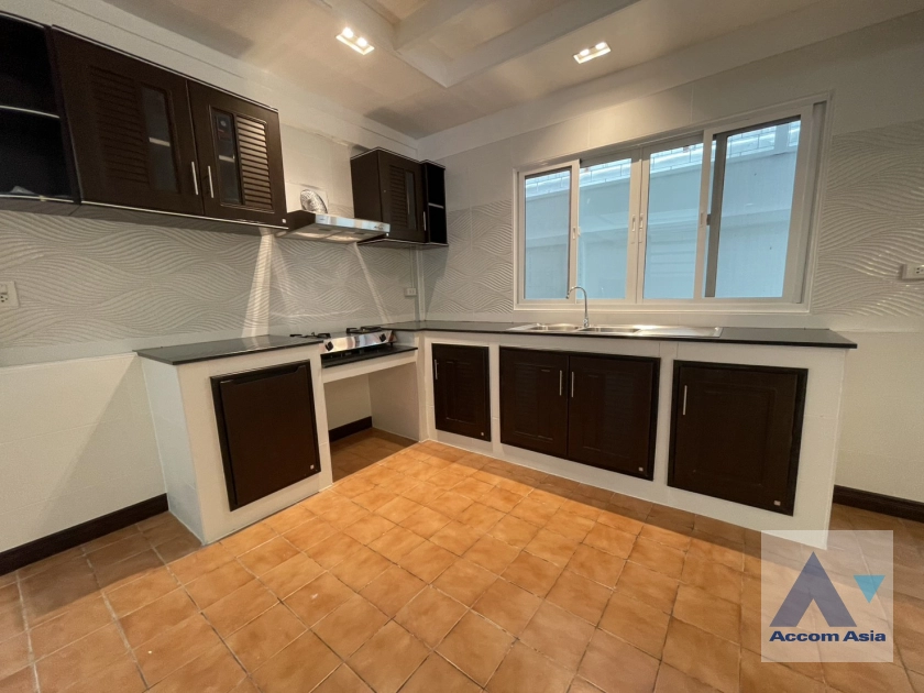 unit 2 Bedrooms  House For Rent & Sale in Sathorn, Bangkok  (AA45405)