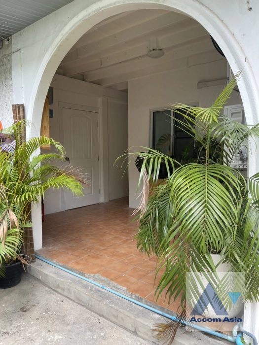 24  2 br House for rent and sale in Sathorn ,Bangkok  AA45405