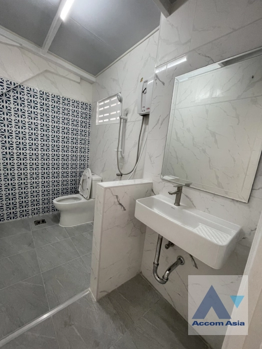 19  2 br House for rent and sale in Sathorn ,Bangkok  AA45405