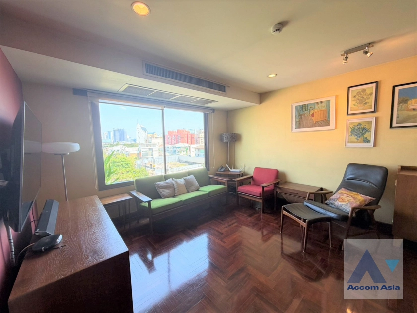 unit 2 Bedrooms  Condominium For Sale in Sathorn, Bangkok  near MRT Lumphini (AA45407)