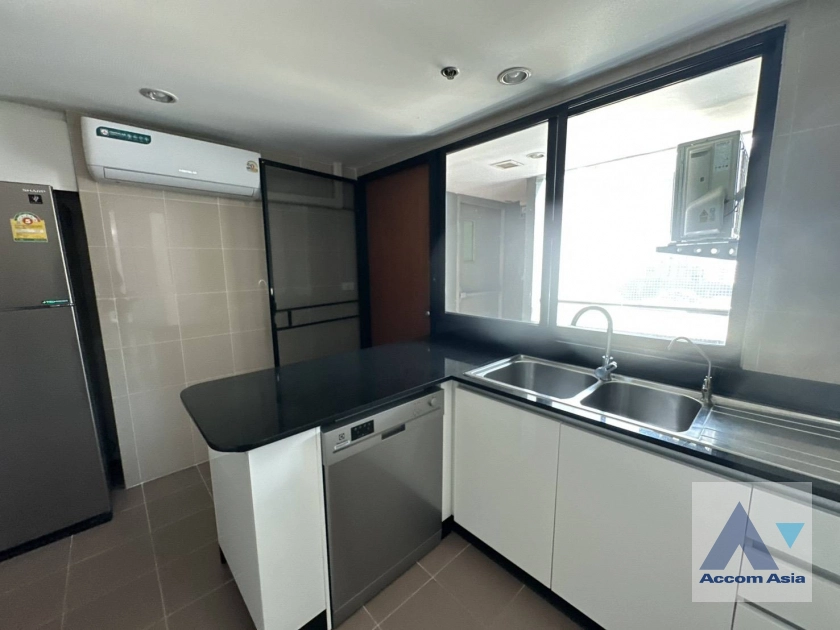 6  3 br Apartment For Rent in Sukhumvit ,Bangkok BTS Nana at Charming view of Sukhumvit AA45421