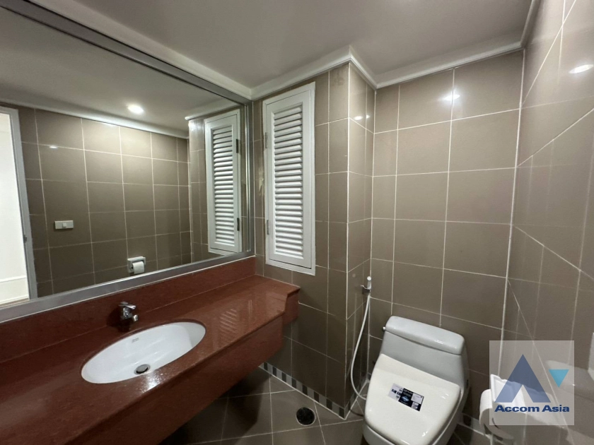 15  3 br Apartment For Rent in Sukhumvit ,Bangkok BTS Nana at Charming view of Sukhumvit AA45421