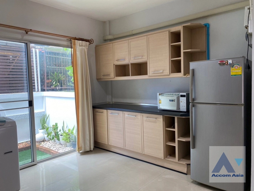  1  3 br Townhouse For Rent in Sukhumvit ,Bangkok  at Baan Klang Muang Luzern AA45426