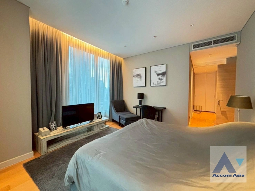 8  2 br Condominium for rent and sale in Ploenchit ,Bangkok BTS Chitlom at Sindhorn Residence AA45451