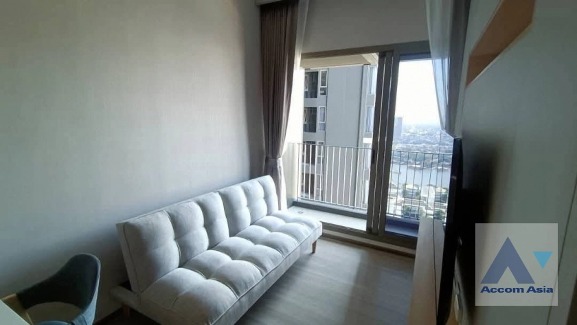 unit 1 Bedroom  Condominium For Rent & Sale in Rama 3, Bangkok  near BTS Saphan Taksin (AA45456)
