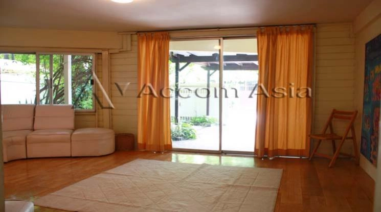 4  2 br Townhouse For Rent in Sukhumvit ,Bangkok BTS Asok - MRT Sukhumvit 11004001