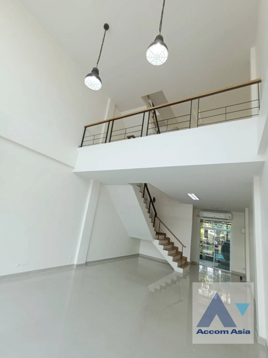  1  2 br Building for rent and sale in Pattanakarn ,Bangkok  at H Cape Biz Plus Wongwaen-Onnut AA45466
