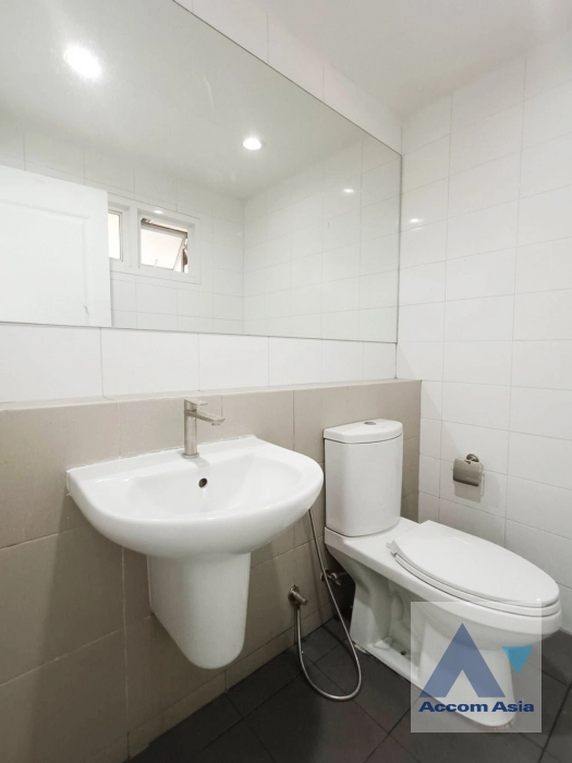 11  2 br Building for rent and sale in Pattanakarn ,Bangkok  at H Cape Biz Plus Wongwaen-Onnut AA45466