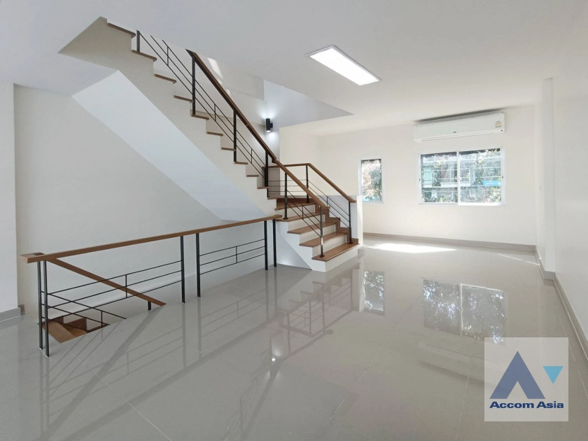 unitHome Office |  2 Bedrooms  Building For Rent & Sale in Pattanakarn, Bangkok  (AA45466)