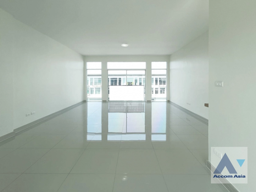 8  2 br Building for rent and sale in Pattanakarn ,Bangkok  at H Cape Biz Plus Wongwaen-Onnut AA45466