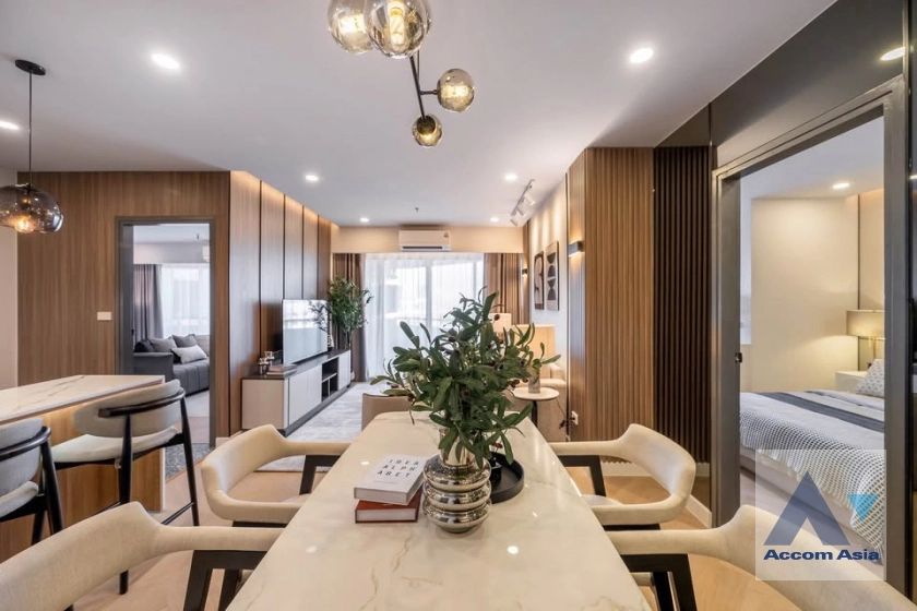 10  2 br Condominium For Sale in Sathorn ,Bangkok BRT Thanon Chan at The Executive Regent AA45474