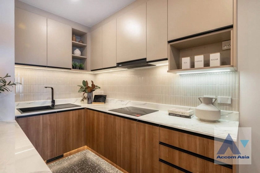 19  2 br Condominium For Sale in Sathorn ,Bangkok BRT Thanon Chan at The Executive Regent AA45474