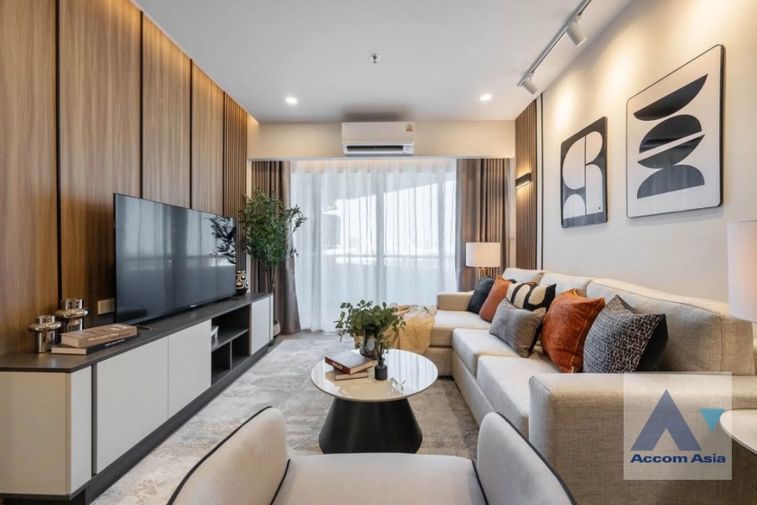  1  2 br Condominium For Sale in Sathorn ,Bangkok BRT Thanon Chan at The Executive Regent AA45474
