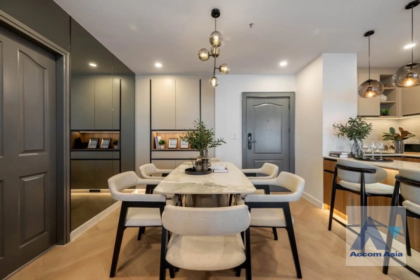 11  2 br Condominium For Sale in Sathorn ,Bangkok BRT Thanon Chan at The Executive Regent AA45474