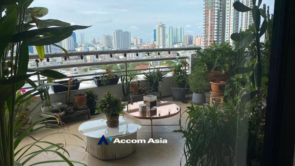  Baan Yen Akard Condominium  3 Bedroom for Rent MRT Khlong Toei in Sathorn Bangkok