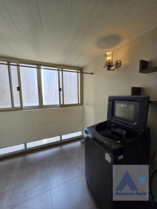 13  2 br Condominium For Rent in Sukhumvit ,Bangkok BTS Ekkamai at Tai Ping Tower AA45578