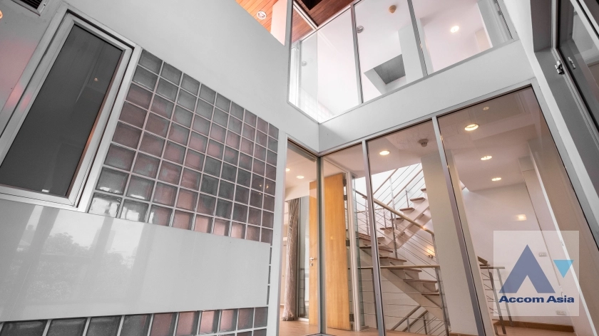 13  3 br Townhouse for rent and sale in Sathorn ,Bangkok BTS Chong Nonsi - MRT Khlong Toei at The Loft 11004503