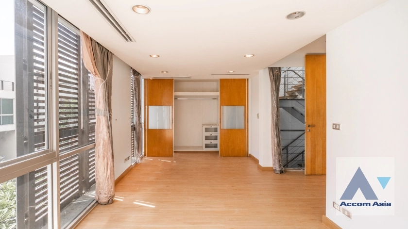 16  3 br Townhouse for rent and sale in Sathorn ,Bangkok BTS Chong Nonsi - MRT Khlong Toei at The Loft 11004503