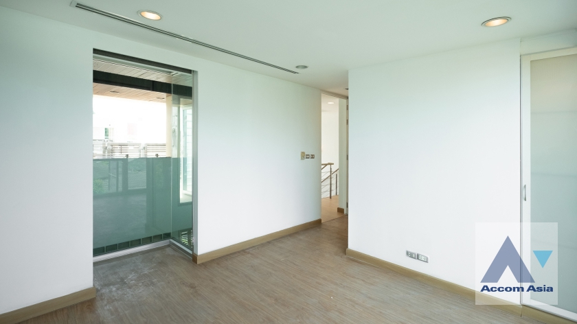 21  3 br Townhouse for rent and sale in Sathorn ,Bangkok BTS Chong Nonsi - MRT Khlong Toei at The Loft 11004503
