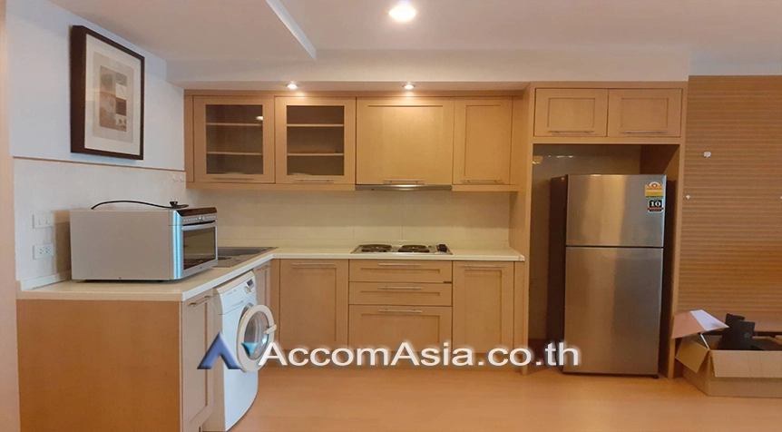 unit 2 Bedrooms  Condominium For Rent in Sukhumvit, Bangkok  near BTS Ekkamai (26093)